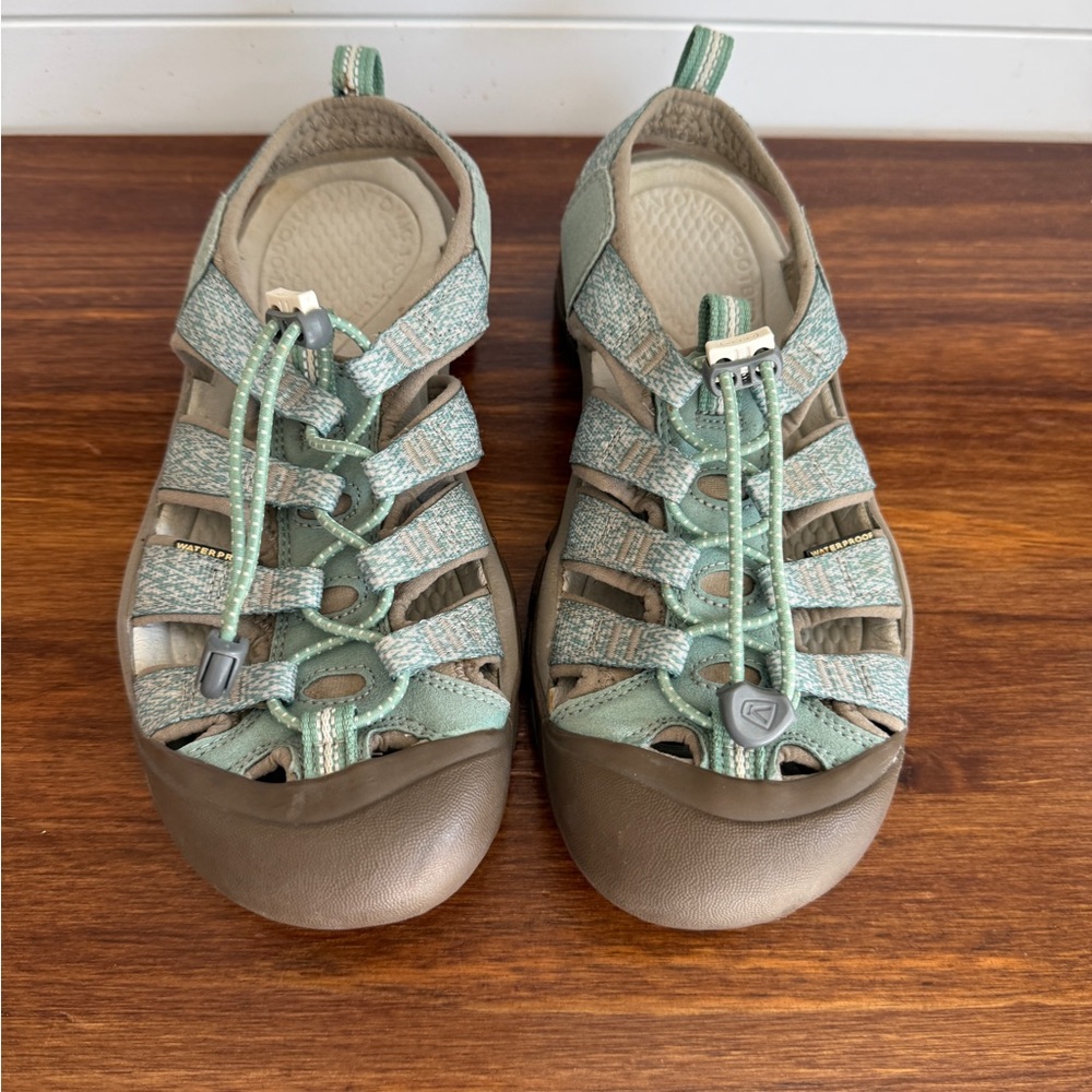 Keen Newport H2 Womens 7 Green Sport Sandals Water Hiking Comfort - Picture 3 of 10
